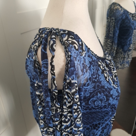 INC International Concepts Tops - Gs INC Split Sleeve Cold Shoulder Top Tie Back Flowy Print Blouse Beaded
